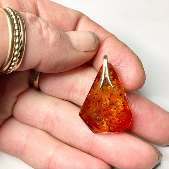 14K Gold Amber Pendant for Necklace - Picture 8 of 8